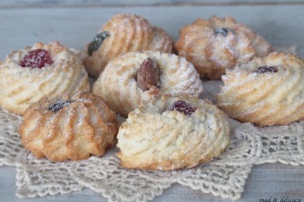 dolcetti di mandorle - almond biscuits